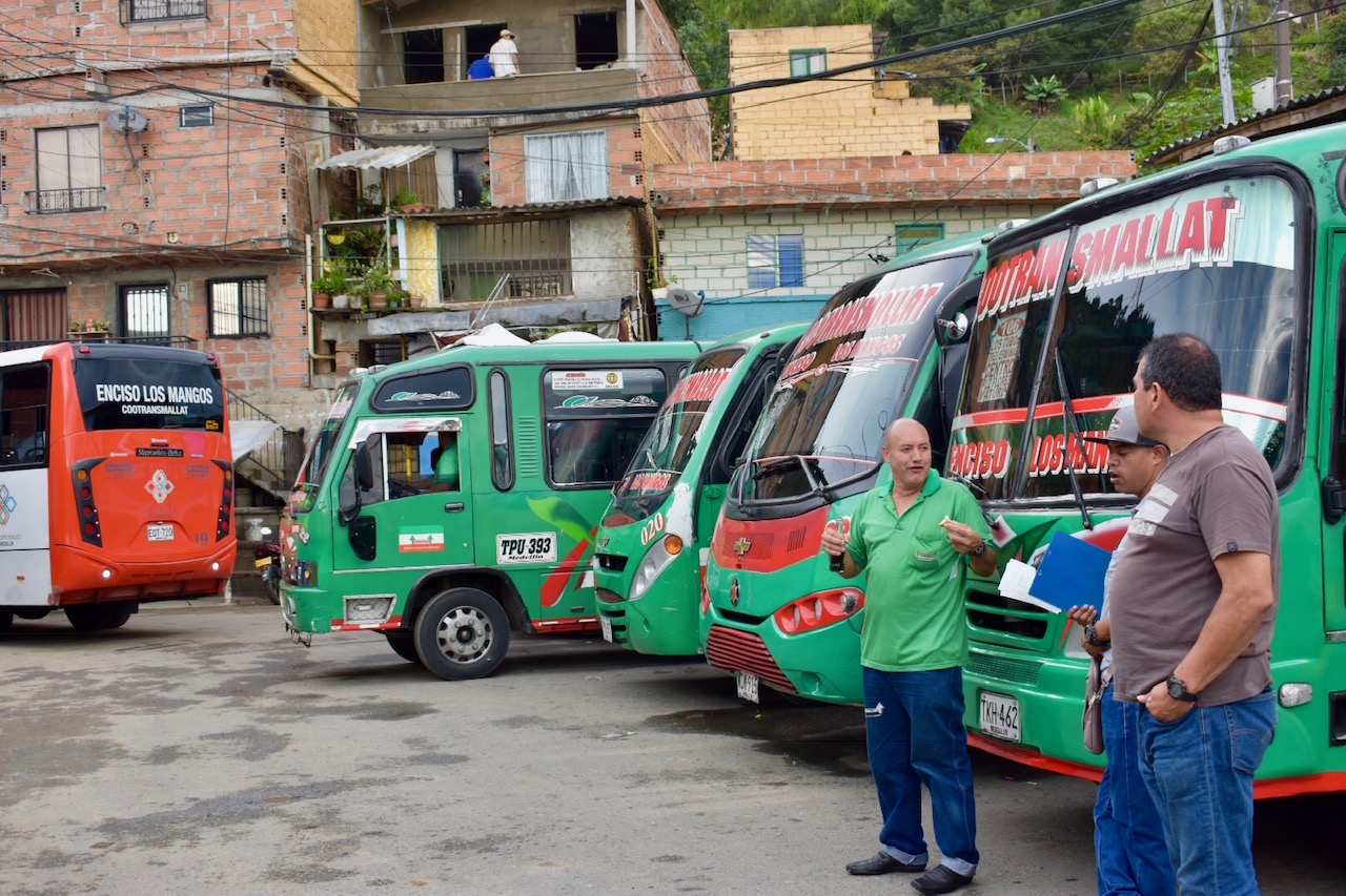 Medellin bus drivers barrio 8